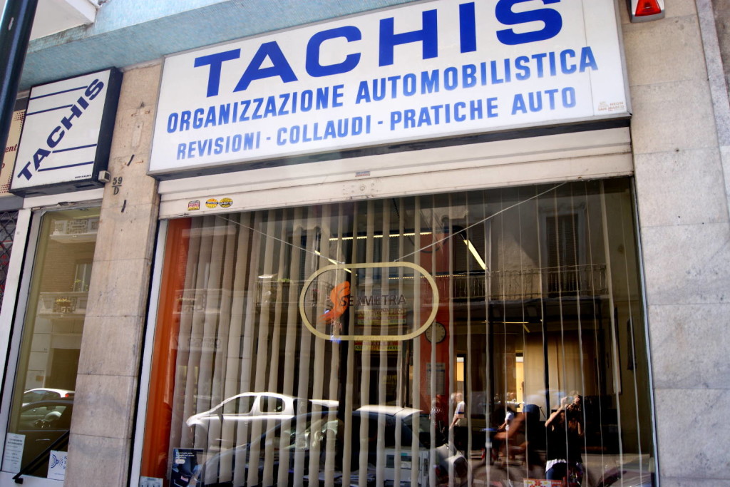 Insegna Tachis Torino